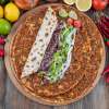 45. Turkse pizza met salade